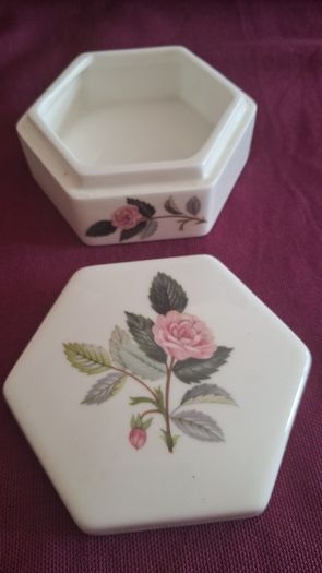 Wedgewood trinket box
