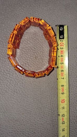 Bracelet amber.