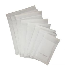 bubble envelopes with self-adhesive strip. In several sizes.