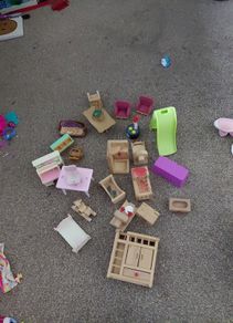 dolls house furniture