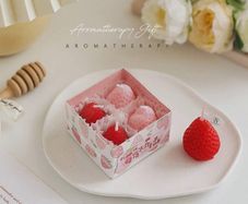 4pcs Strawberry Aromatherapy Candles - Adorable Gift Set