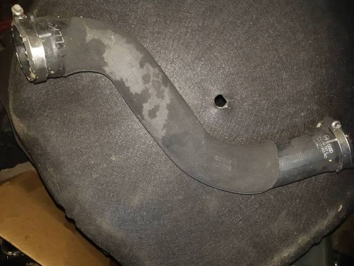 Audi A6 C6 2.0 Tdi Intercooler Pipe Hose 4f0145737j / 4f0 145 737 J