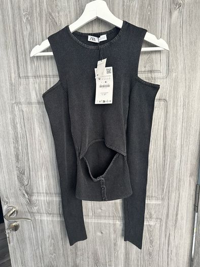 Bnwt Zara Top - M