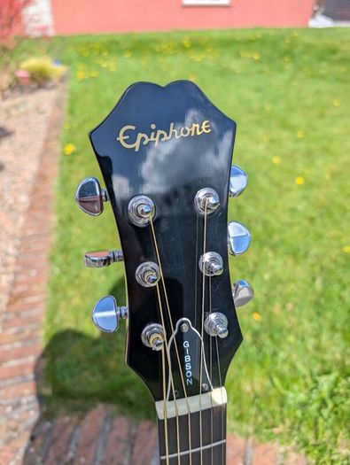 Epiphone AJ-10 Acoustic Guitar