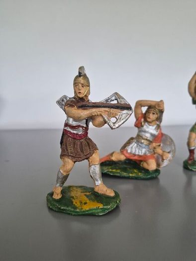 Vintage Plastiklc Roma Soldiers
