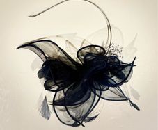 Fascinator in black
