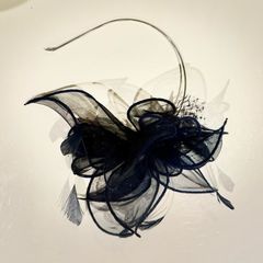 Fascinator in black