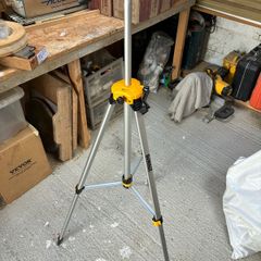 Dewalt Tripod stand