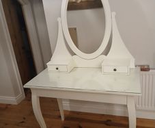 dressing table