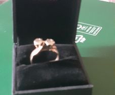 Gold diamond ring