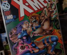 Uncanny X-Men ! Issue #328 ! Psylocke vs Sabretooth ! 1996 ! by Marvel !