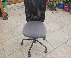 Desk chair
