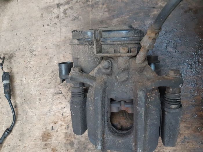 BMW 5 SERIES F10 F11 right Side Rear Electric Break Calliper