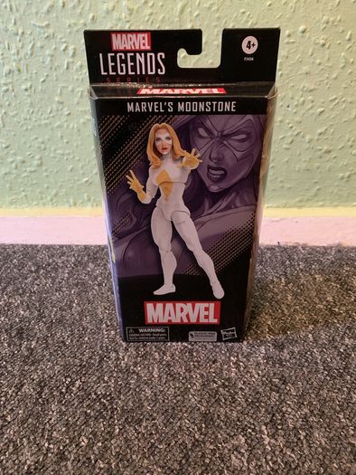 Marvel Legends Heist Nebula and Moonstone