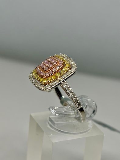 Gold 9K (375) Tri Colour Gold SGL Certified Natural Pink Diamond, Natural Yellow Diamond & Natural White Diamond