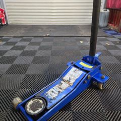 Bluepoint trolley jack