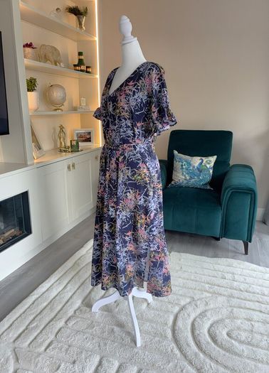 Ladies Navy Multi Coloured Print Dress from DIVA Carella. Size XL UK 14-16/ EU 42-44