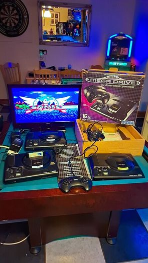 Sega Megadrive in original box.. tested and working perfect