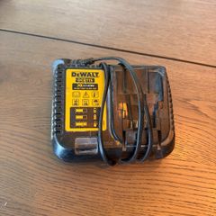 Dewalt Charger DCB115