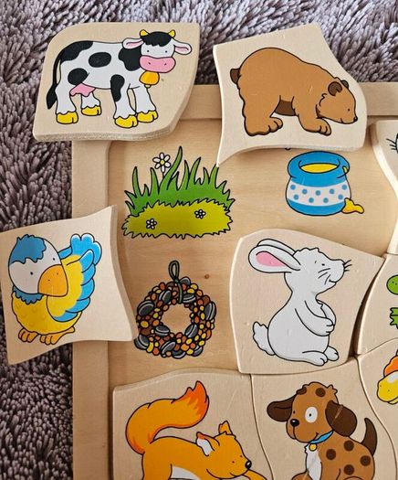 Goki Who Eats What? Wooden Matching Puzzle