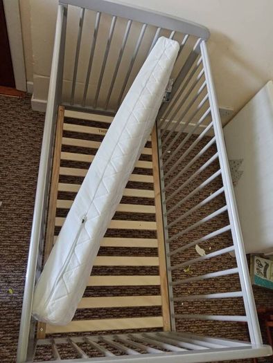 free cot