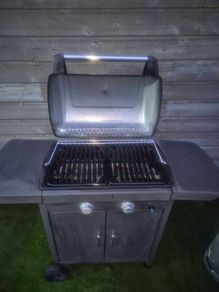 Campingaz 2 Series Classic Lx Plus Anthracite Gas Barbecue  And Bottle of Gas