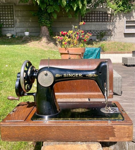 Singer Sewing Machine 1925