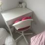 desk and chair Image 3