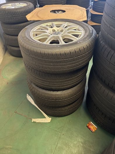 16" Mercedes C class alloys with tyres