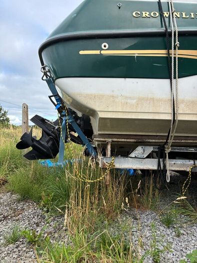 Crownline 210