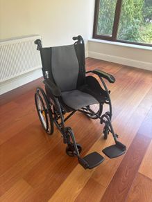 Wheelchair - self-propelling