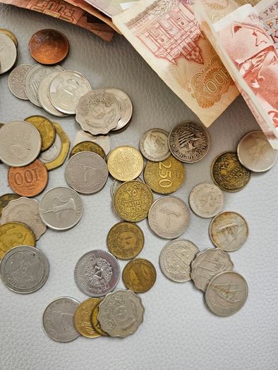 Collection of mixed international coins