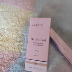 Sculpted moisturising tinted serum