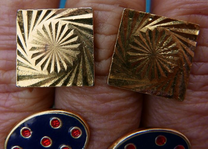Vintage two pairs of Cufflinks
