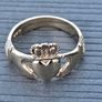 Brand New 9ct Yellow Gold Claddagh Ring Image 4
