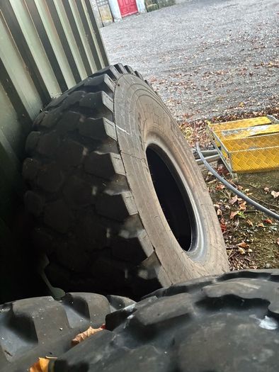 Tyres 1400 R 20 Tyres
