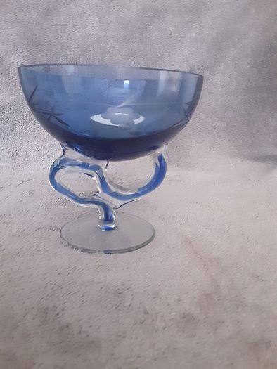 Fragrance Holder/Luxury Fragrance Holder .. Price Drop