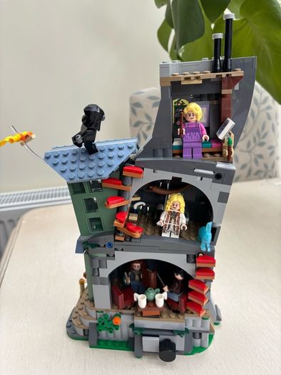 Luna Lovegood's House 76467 LEGO