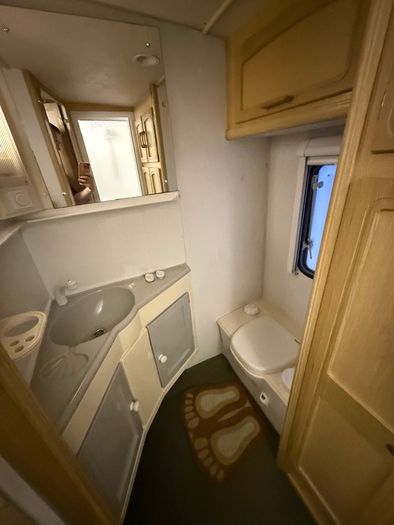 Abbey Gts Vogue 4 Birth Caravan