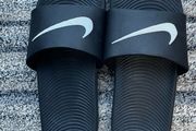 Nike Sliders/Sandals (Child's Size 5)