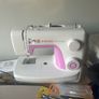 Singer sewing machine Image 2