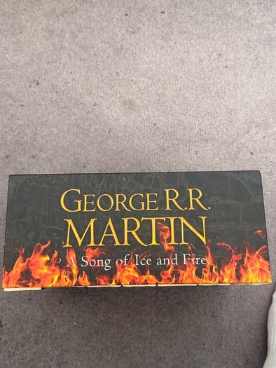 Game of Thrones Complete 7-Book Box Set (A Song of Ice and Fire)