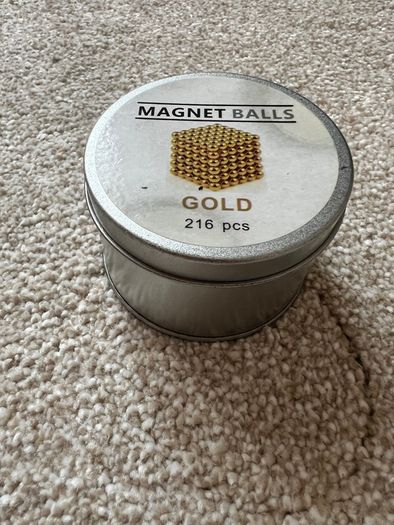 Fidget magnet box