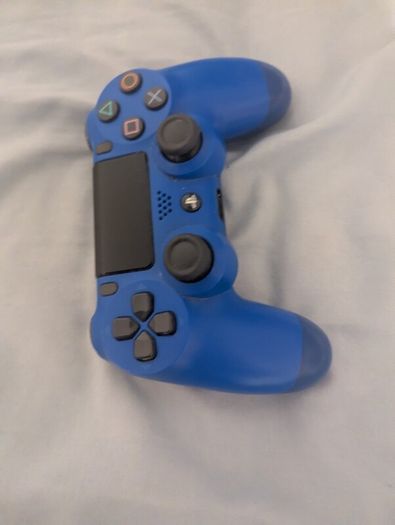 PS4 controller