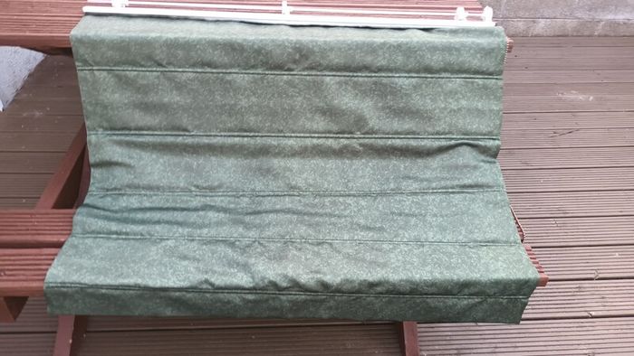 Green roman blind