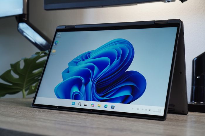 Premium Dell Latitude 9330 2in1 | 13.3" QHD+ Touch | i7-1260U | 16GB DDR5 | 512GB