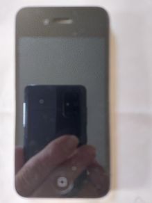 Apple Iphone 4 (Rev A) 8GB, Black, Activation Locked, Excellent cosmetic Condition