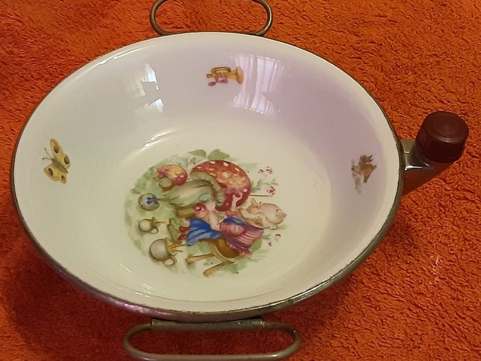 child's vintage keep it warm plate, on offer see ad
