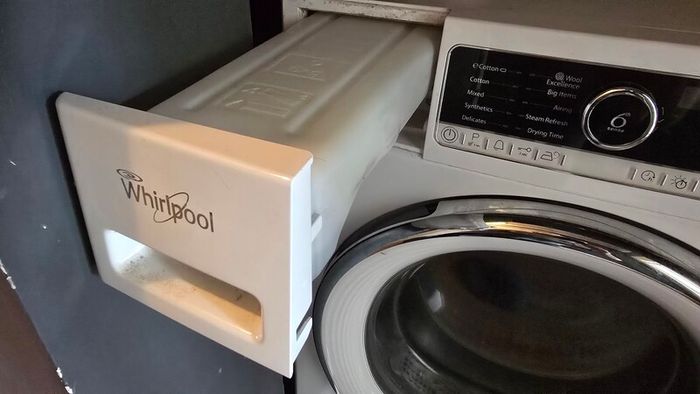 Whirlpool 9kg condenser dryer
