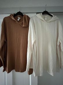 2 H&M Lightweight Hoodie Tops